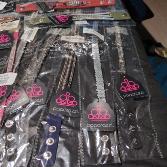 20 Pair NWT Paparazzi Bracelets Lot - Picture 2 of 4
